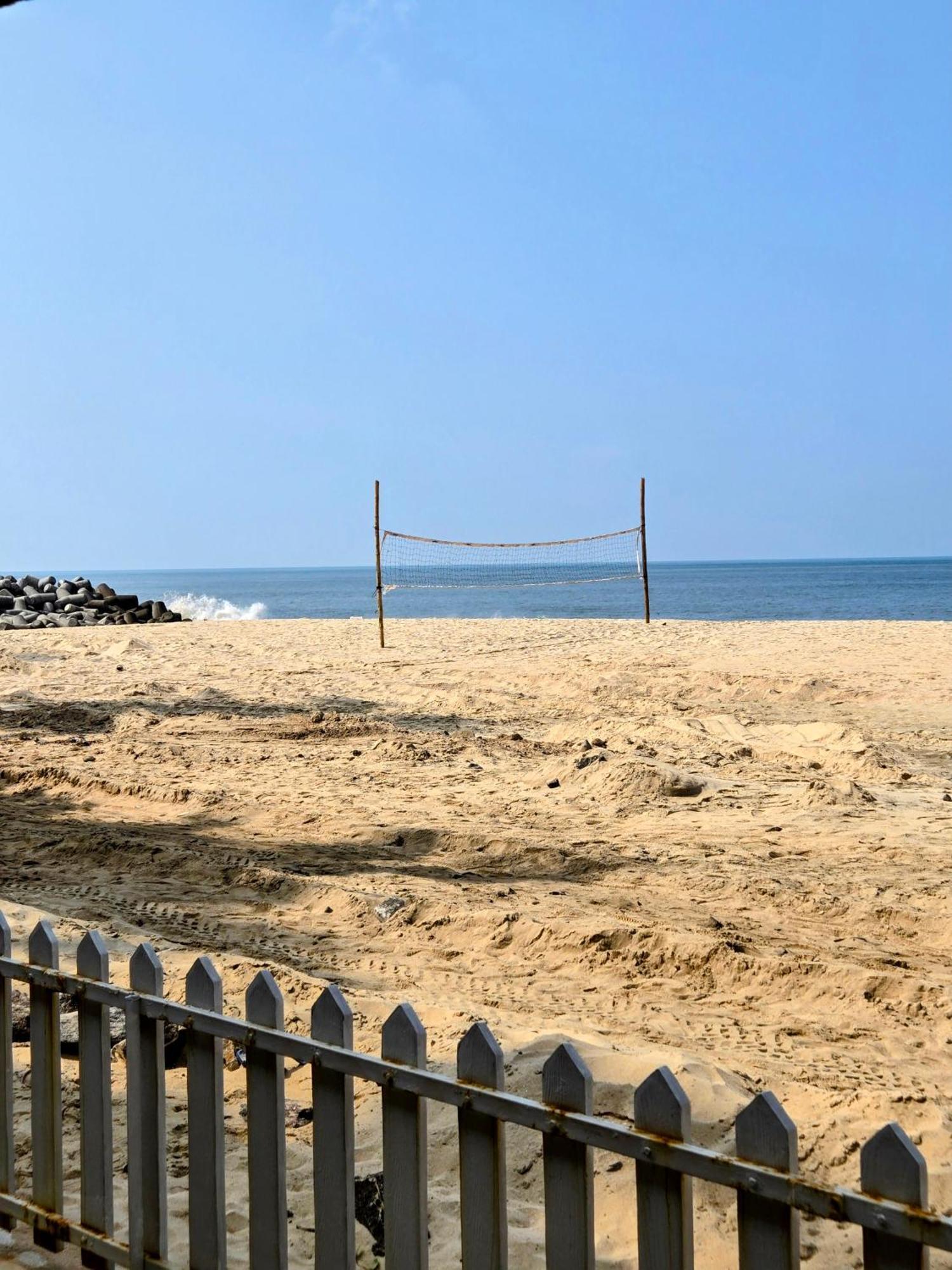 Ether Marari Beachfront Марарикулам Экстерьер фото