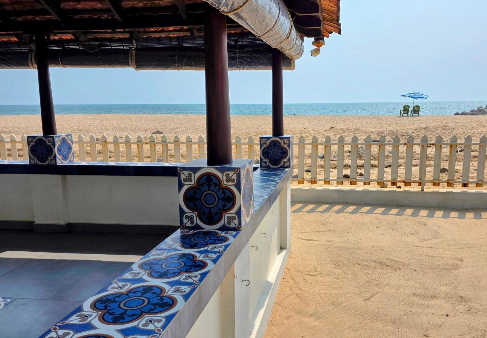 Ether Marari Beachfront Марарикулам Экстерьер фото